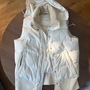 Banana Republic Ivory Puffer Vest